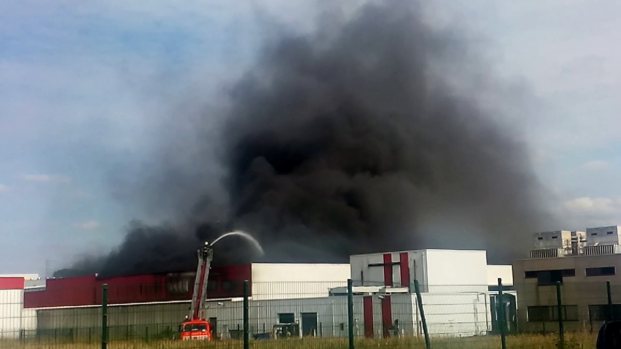 Mouscron: gros incendie dans l'entreprise Goemaere
