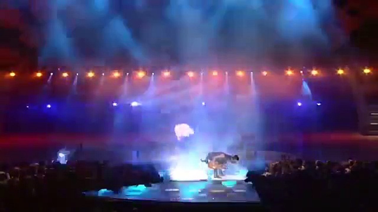 Michael Jackson Perform at MTV Awards