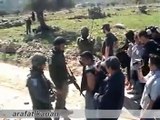فلسطيني يطلب من الجنود الاسرائيليين قتله
