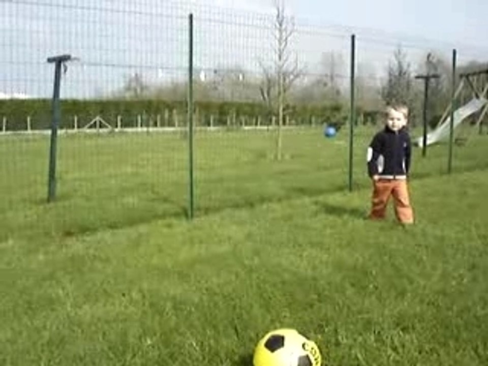 Footballeurs en herbe.avr07