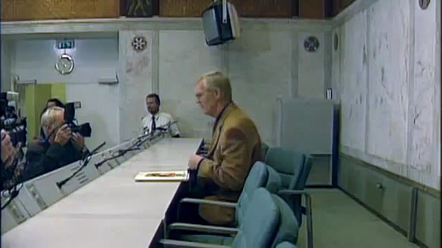 Bosse Ringholm vill inte svara på frågan