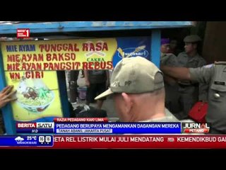 Berjualan di Bahu Jalan, Ratusan PKL Tanah Abang Diusir