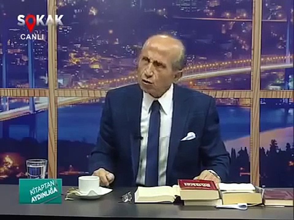 Yaşar Nuri Öztürk: Konuşan Kur'an Hz. Ali ve Ehlibeyt Imamlar (12 imam)