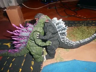 GODZILLA VS GODZILLA 2000