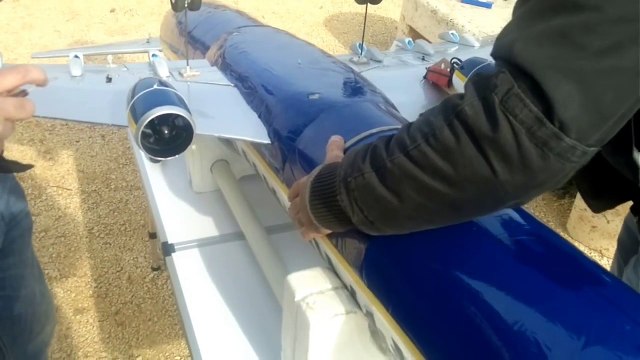 RC Ryanair Boeing 737-800 Scratch Built Maiden Flight