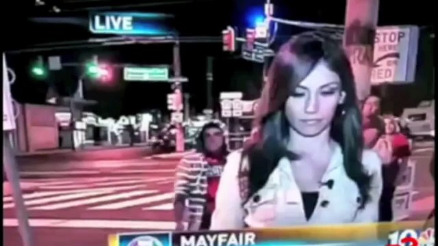 Hot Reporter Gets HUMPED