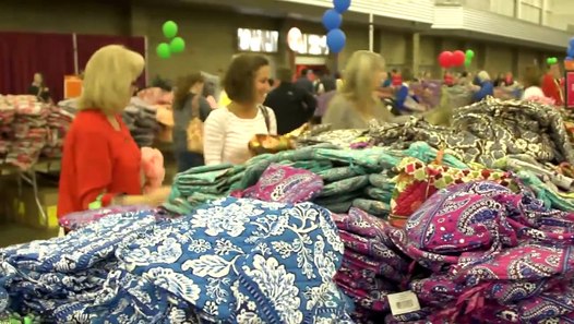 Tour Fort Wayne: The Vera Bradley Outlet Sale in Fort Wayne, Indiana - video dailymotion