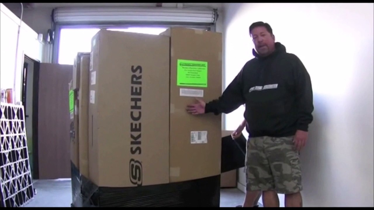 Hawaii Movers - Shipping Container Rates - Palletizing Household Goods