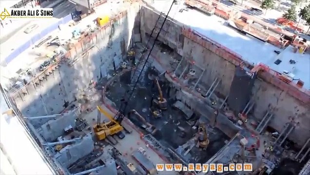 Manitowoc 888 crawler crane pouring concrete