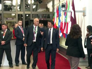 Asile: coup de colère de Matteo Renzi contre l'abandon des quotas obligatoires