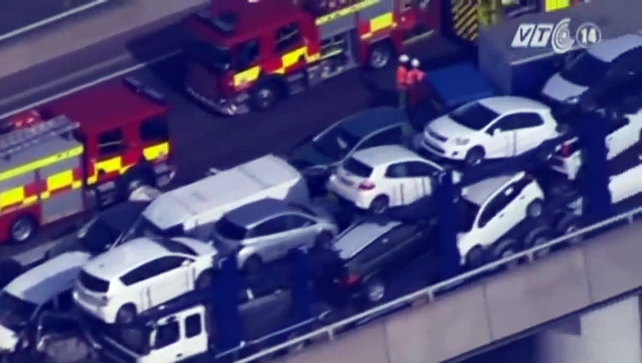 Tai nạn giao thông liên hoàn, hơn 100 ô tô đâm nhau tại anh quốc