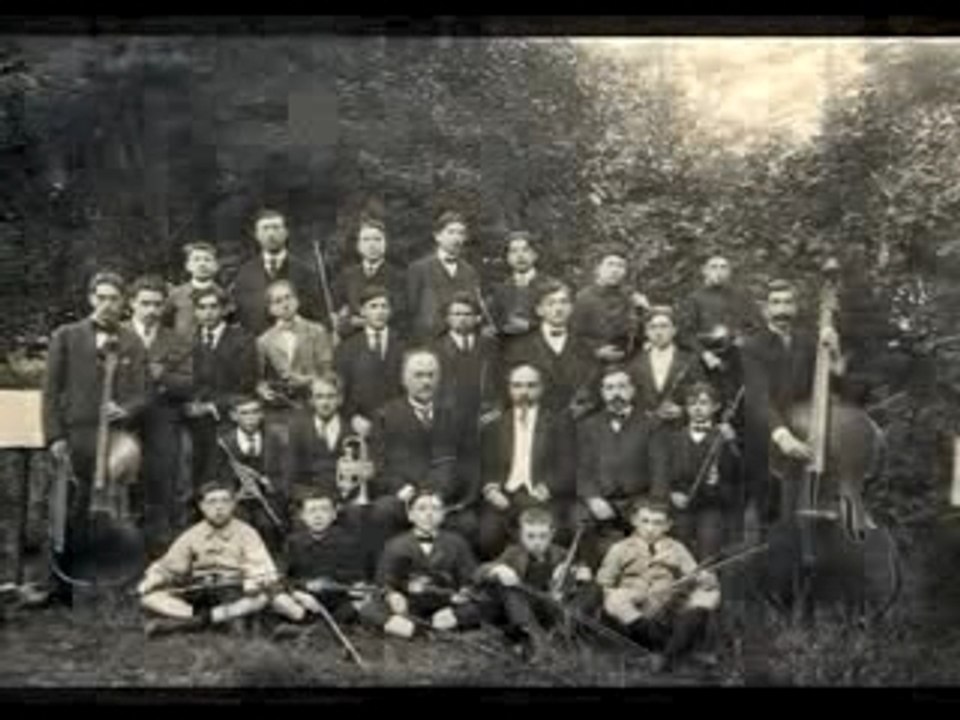 Bhale Bacce Crew - Cet homme