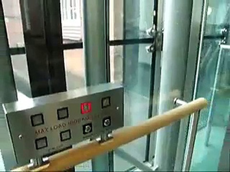 Singing lift at the Ikon Gallery