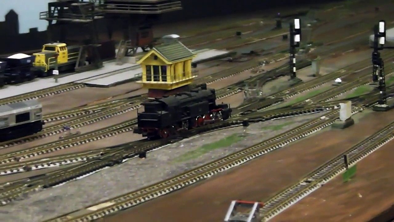 Koploper; automatisch locomotief omloop via draaischijf