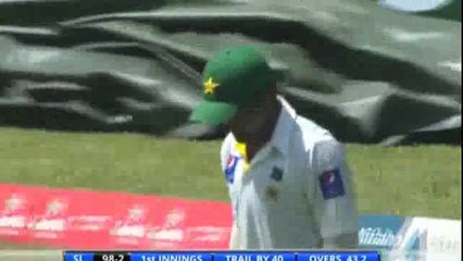 Asad Shafiq Takes a Superb Catch At Boundry To Dismiss Sangakkara