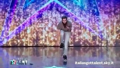 kamal hai کیا بندہ ہے یار