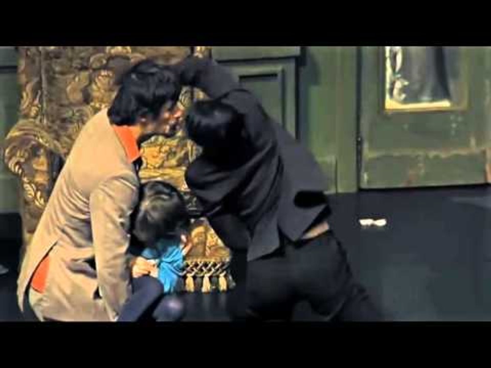 TV3 - 33 recomana - À louer. Peeping Tom i Royal Flemish Theatre. Grec
