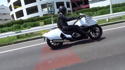 Honda NM4-02 Road Test WEB Mr. Bike