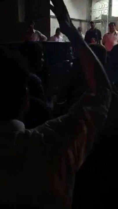 Jibran Nasir Confronts CM Sindh Qaim Ali Shah in a Government Hospital, CM Sindh Ran Away -