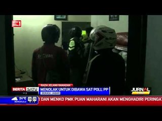 Sejumlah Pria Halangi Satpol PP Membawa PSK