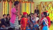 Obama dances, celebrates Diwali in India
