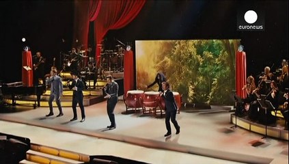 مجموعة "ذي تينورز" تحيي ذكرى أساطير البوب