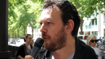 Avec les grecs ! Action devant le FMI à Paris