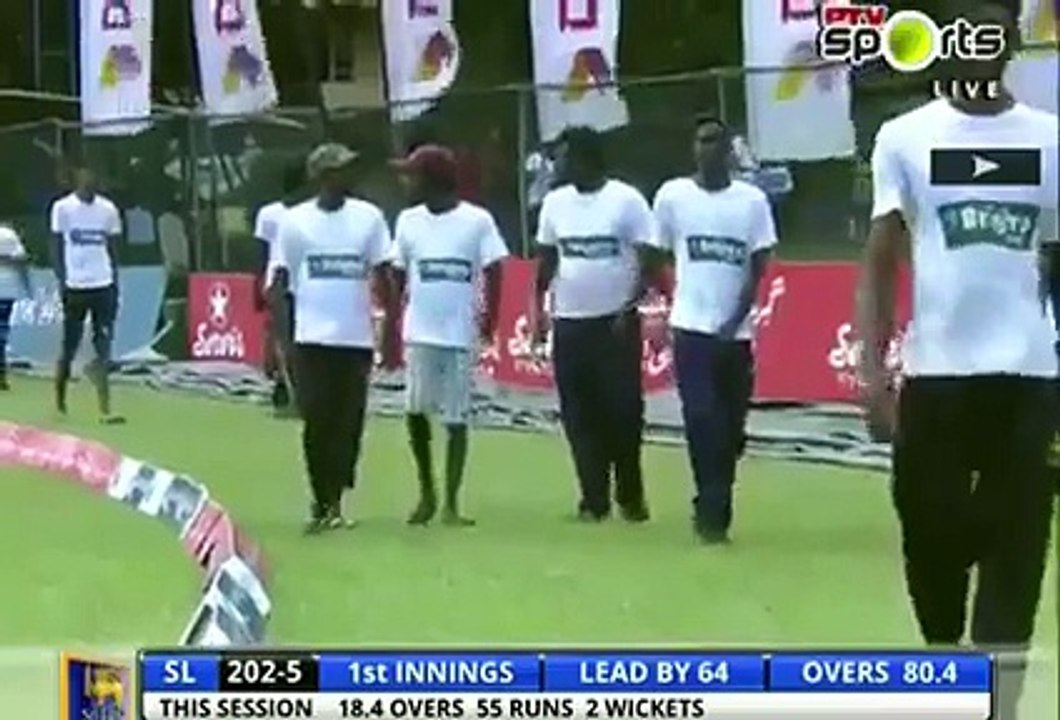 Yasir Shah magic delivery to Vithanage Check the Reaction of Ramiz Raja?
