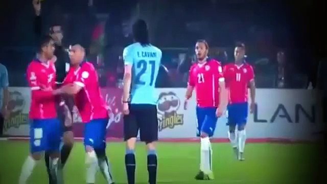Gonzalo Jara y la primera consecuencia de su 'toqueteo' a Edinson Cavani