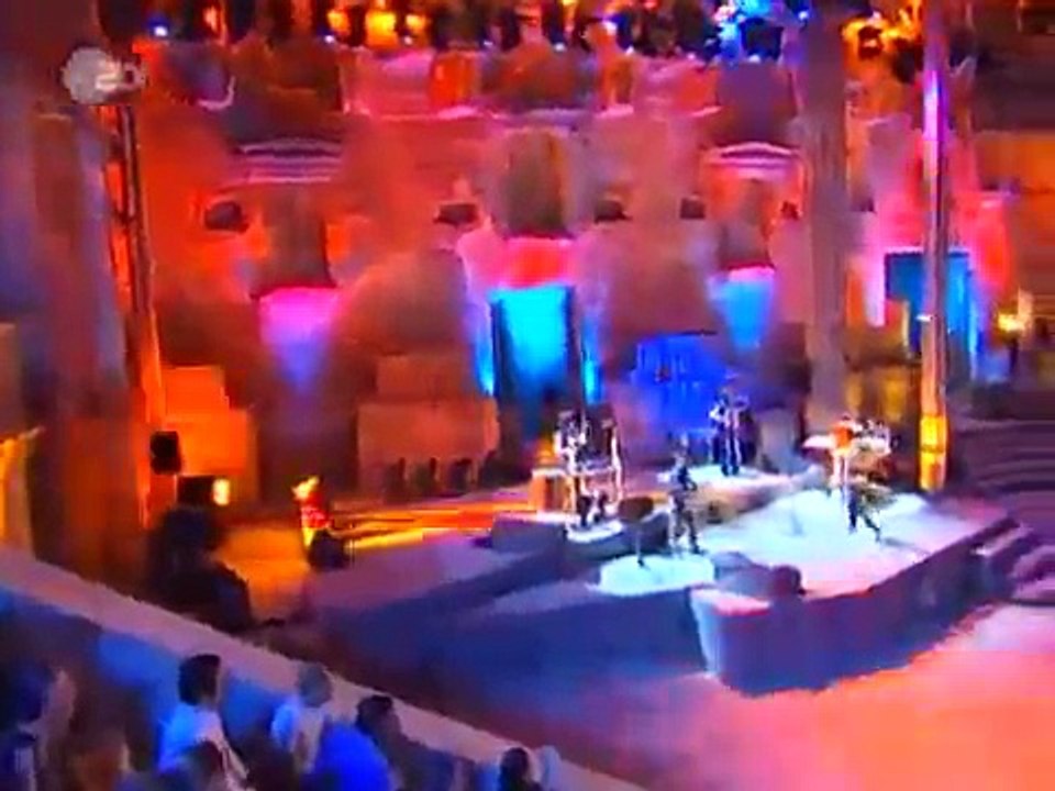 Shakira - La Tortura Live.mp4