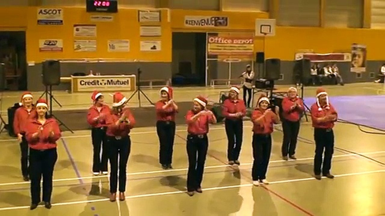 LA DANSE DU PERE-NOEL Téléthon Trignac 2010 Western Company