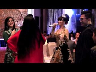 Zaskia Gothic Gelar Pesta Tunangan Mewah