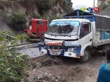 Camión se volcó en la avenida Carchi. (Noticias Ecuador)