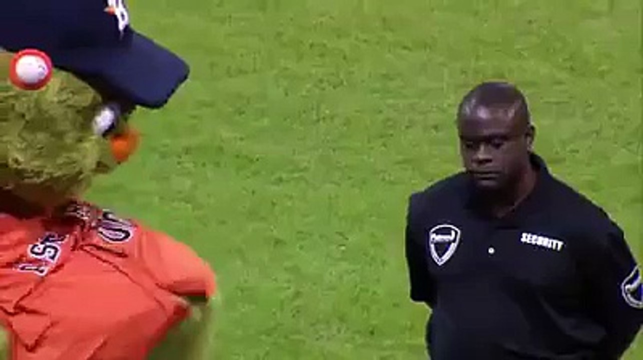 Security guard gone mad..