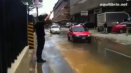 Kapag ayaw mong mabasa ang sapatos mo sa baha.?syndication=228326