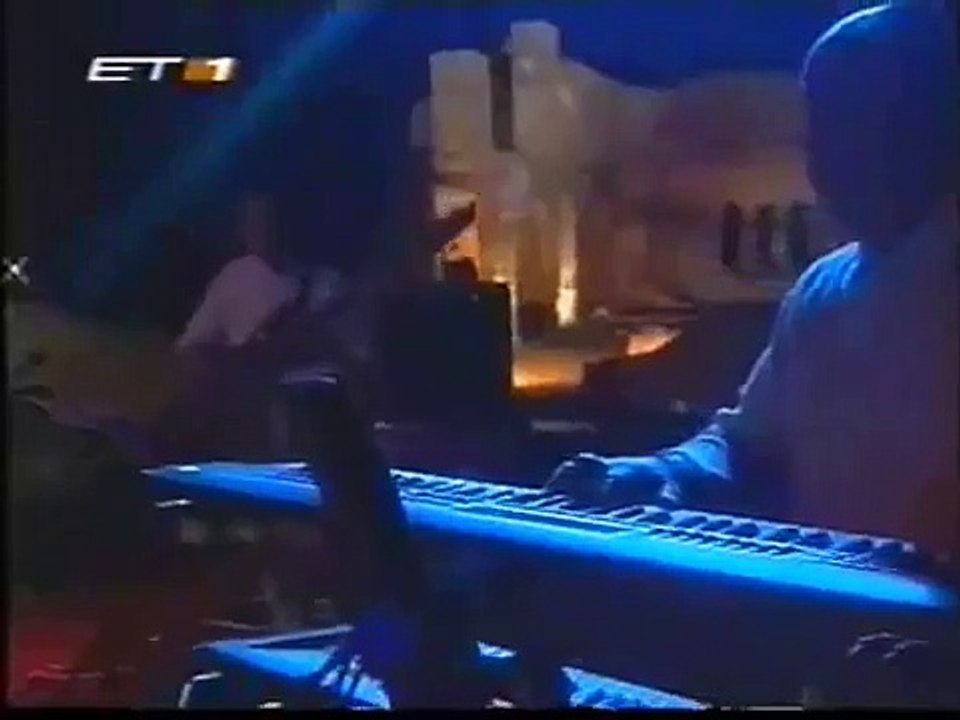 Haris Alexiou - Odos Aristotelous (live, 2002)
