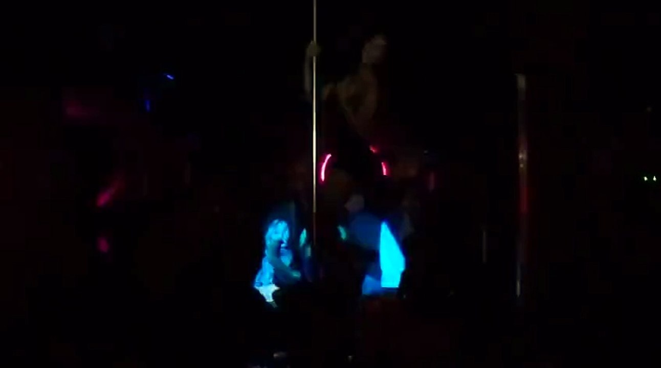 VERY SEXY COLOMBIAN MODEL  ON THE POLE  PARADISO CLUB 24 JUNE 2015  CHERSONISSOS NIGHT LIFE