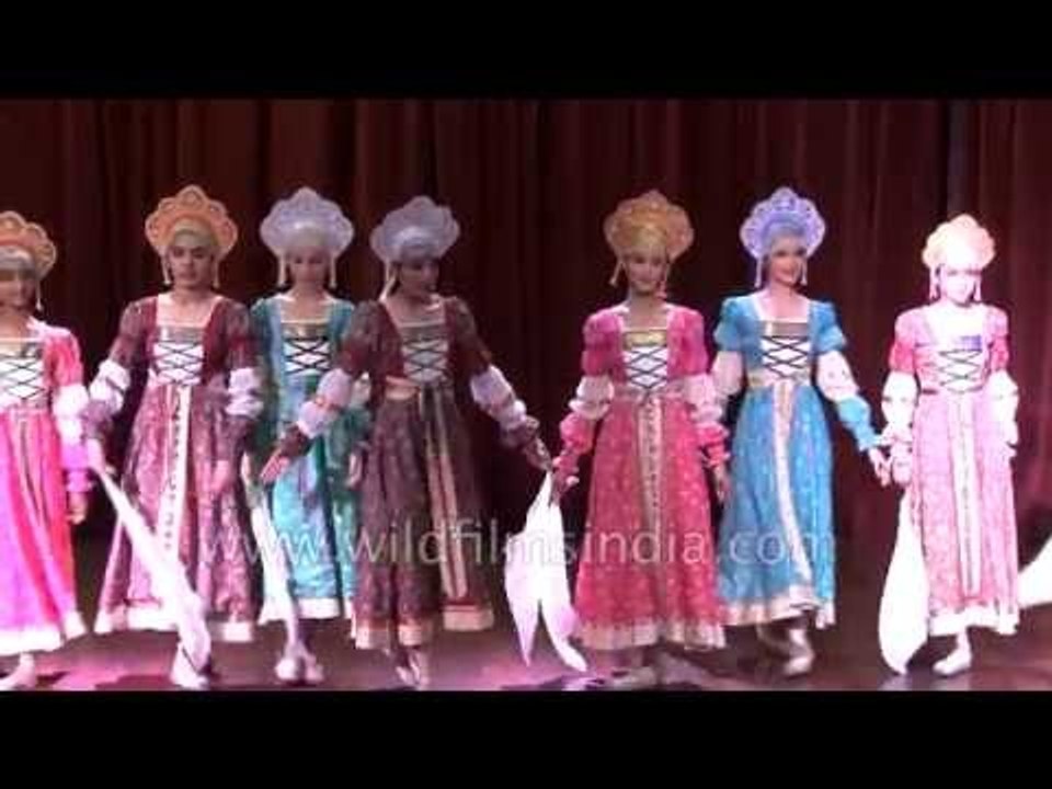 Russian Round Dance by School of Russian Classical Ballet