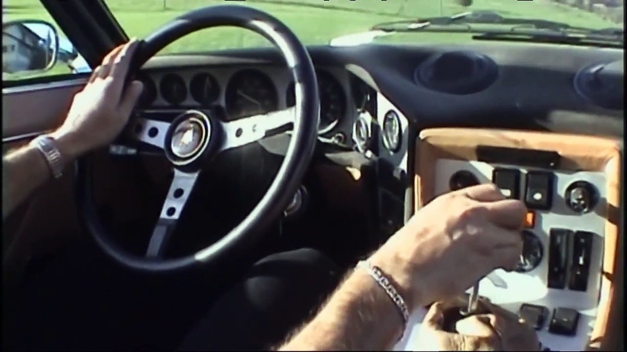Ferrari 365 GT vs. Lamborghini Espada
