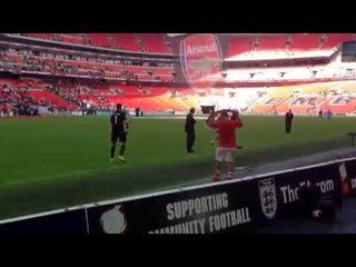 Jack Wilshere Applauds the Fans after Community Shield Victory