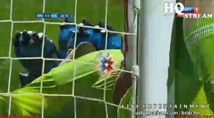 David Ospina Fantastic Save against Messi's Shot - Argentina vs Colombia 2015