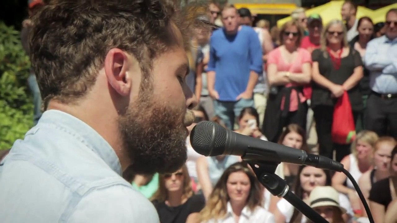 'Let Her Go' by Passenger, Busking on the Streets