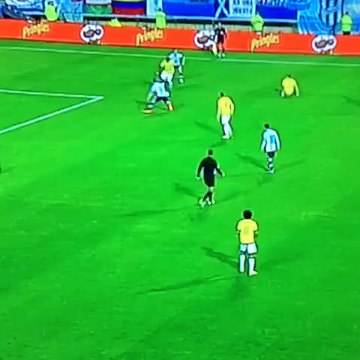 Argentina vs. Colombia: Lionel Messi quedó inmóvil ante ruleta de Ibarbo
