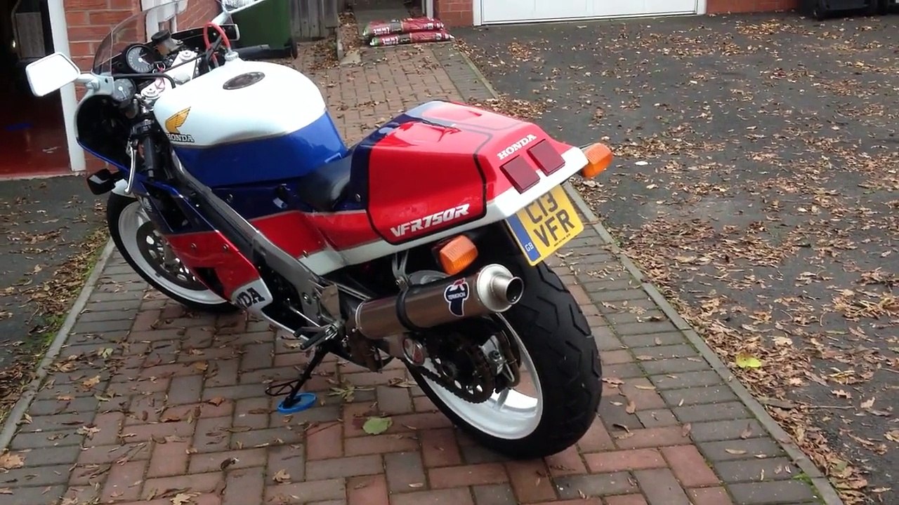 Honda VFR750R RC30