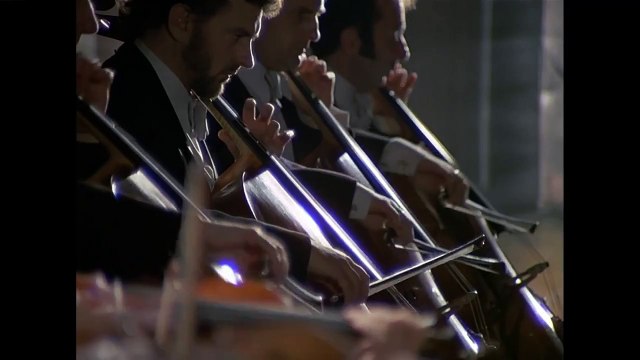 Brahms: Symphony No. 1 / Karajan · Berliner Philharmoniker