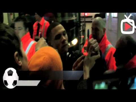 Kieran Gibbs Signing Fan Autographs After Match - ArsenalFanTV.com