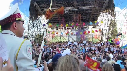 День Победы в Донецке - Самое массовое победное пение в истории Украины
