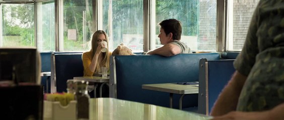 Ted 2 - Extrait ‘Sam Tries To Teach A Rude Customer A Lesson' [VO|HD1080p]