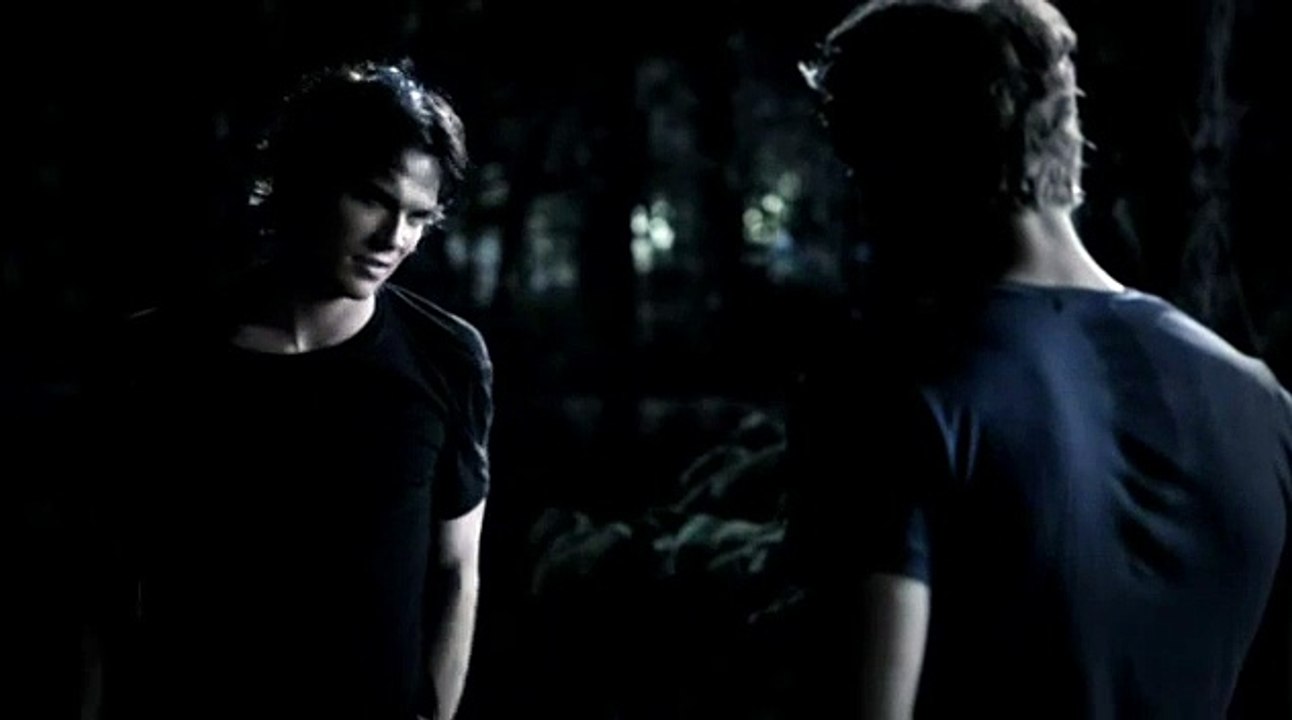 TVD 3X02 Damon fights Ray the wolf Stefan saves Damon