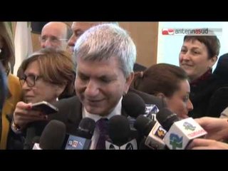 Tải video: TG 26.06.15 Vendola si congeda dai pugliesi con un videomessaggio